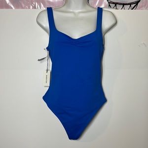 NWT Aritzia Contour Sweetheart Bodysuit Sweatheart-neck bodysuit